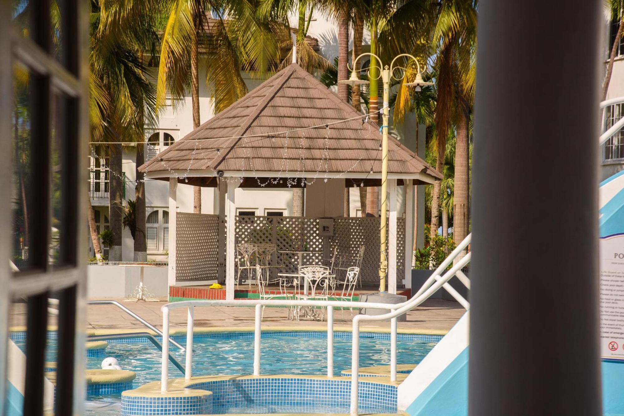 Czar'S Oasis Apt B27 @ Ocho Rios Esterno foto