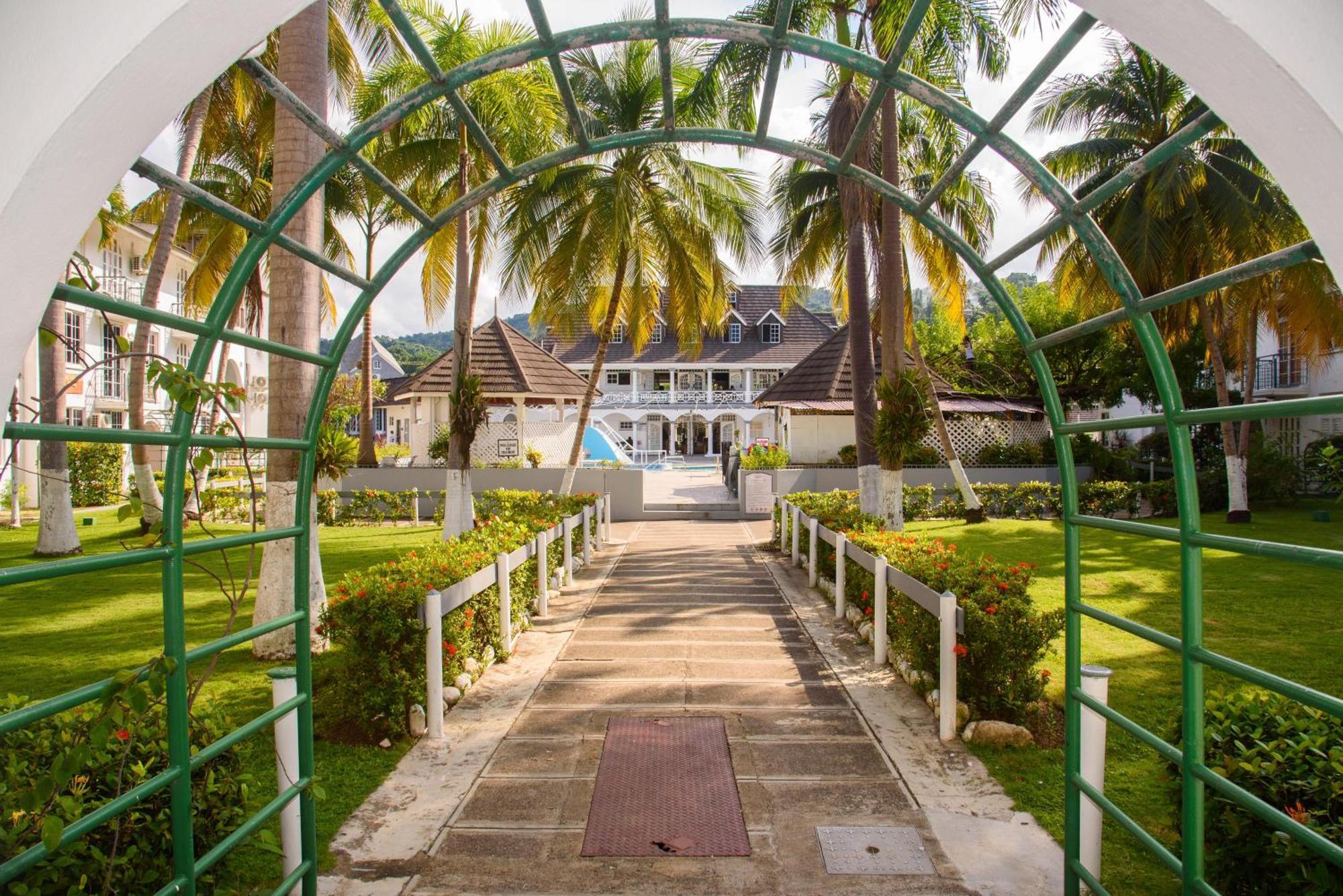 Czar'S Oasis Apt B27 @ Ocho Rios Esterno foto
